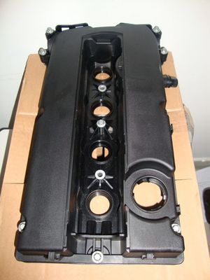 55564395 پوشش دریچه موتور Camshaft Rocker Cover برای شورولت کروز 1.8L فوق العاده VVT