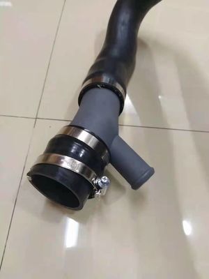 LR024305 Intercooler لوله بدن ترشح کننده Evoque L538 لوله جذب هوا بدن ترشح کننده