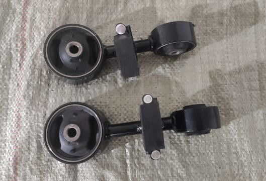 OEM استاندارد Torque Strut Mount Marmon Ride Control 12363-28050 برای تویوتا هریر ACU30 2003-2012